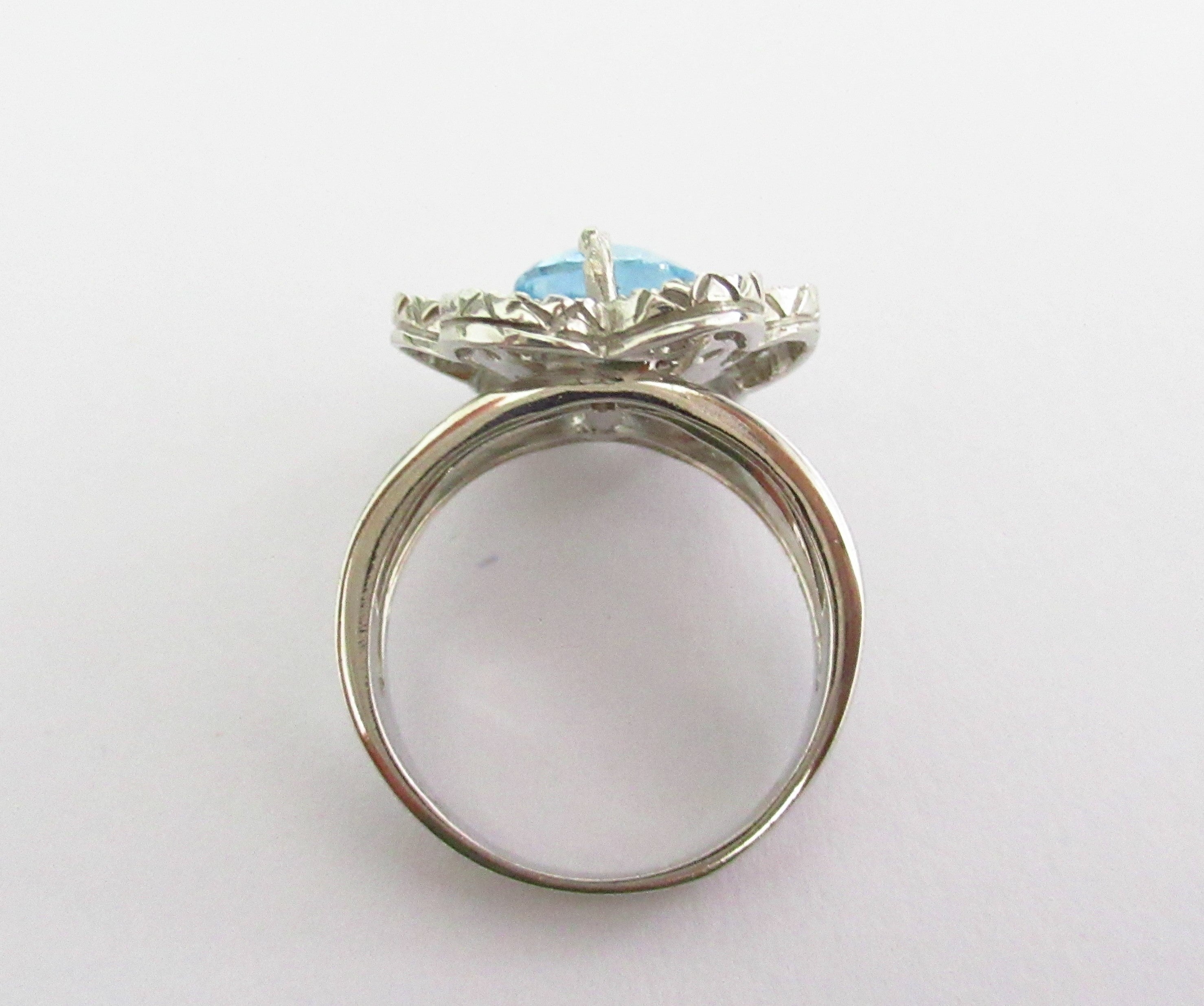 Anello a fiore donna Damiata Gioielli in oro bianco, quarzo e zirconi 2129/102