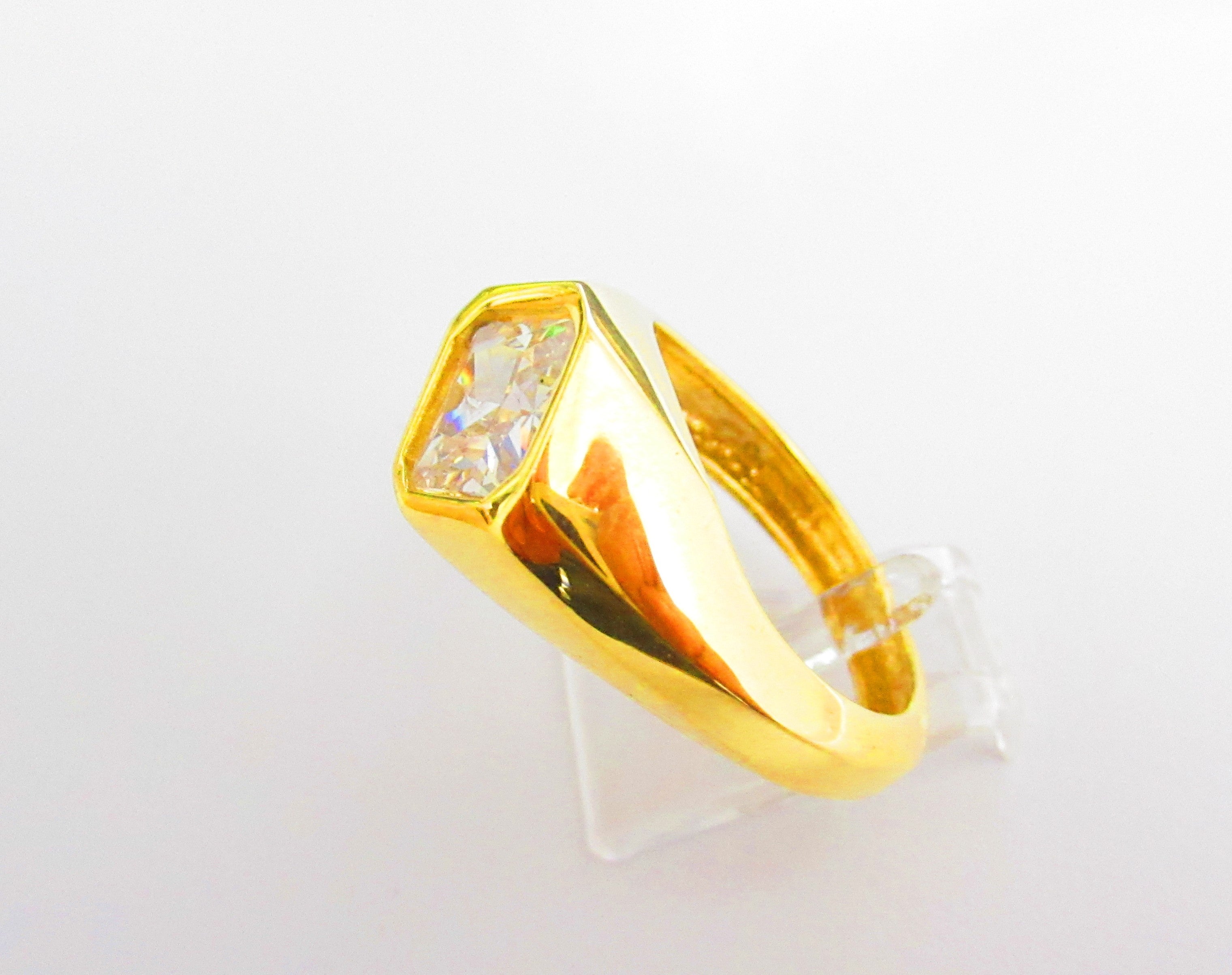 Anello uomo Damiata Gioielli in oro giallo e zircone 2136/102/1