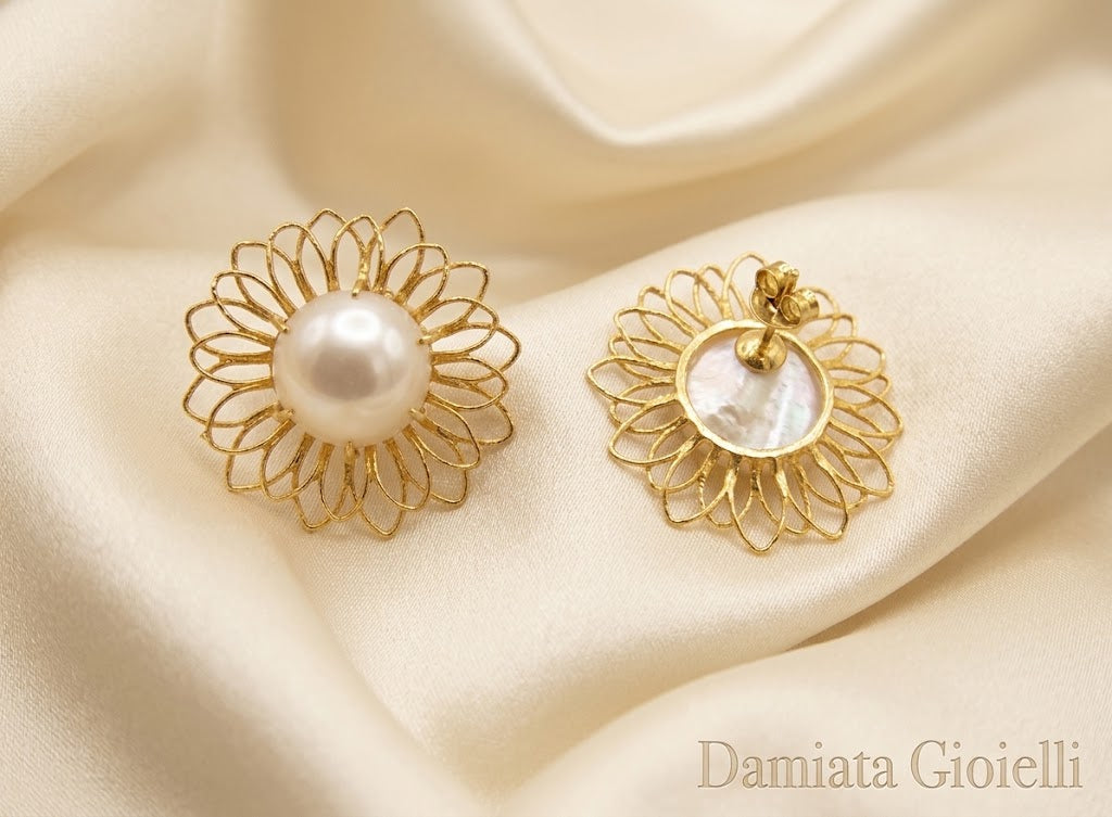 Orecchini a fiore donna Damiata Gioielli in oro giallo e madreperla ref. 2149/102