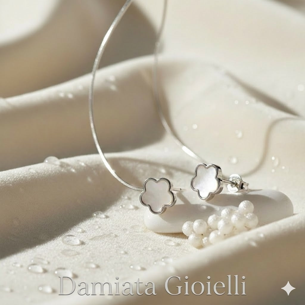 Orecchini a fiore donna Damiata Gioielli in oro bianco e madreperla 322/102/8