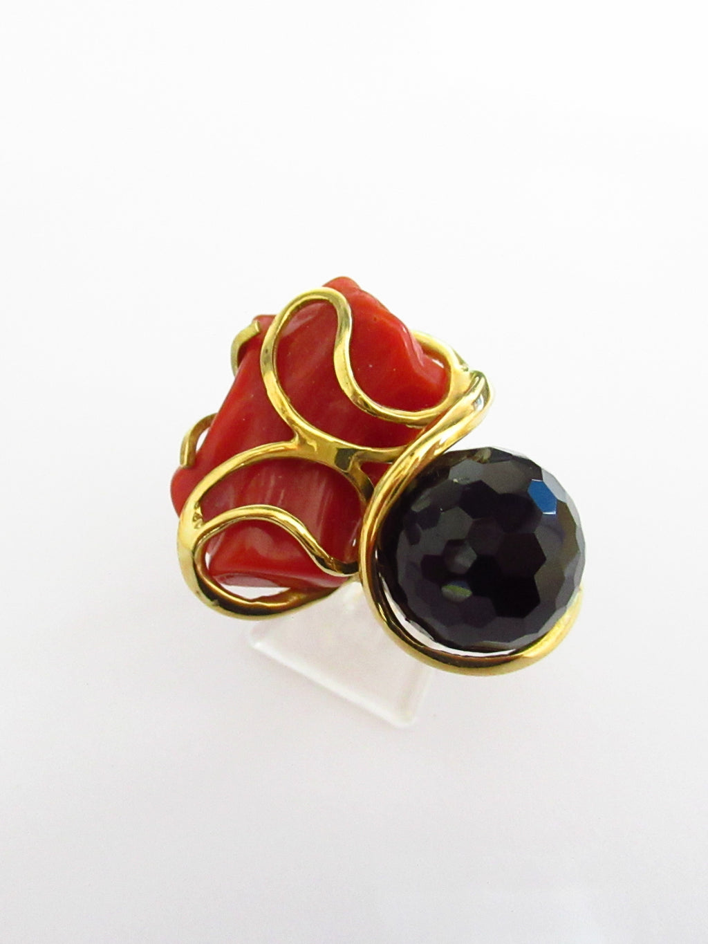 Anello fantasia donna Damiata Gioielli in oro giallo con corallo rosso e onice 3256/102