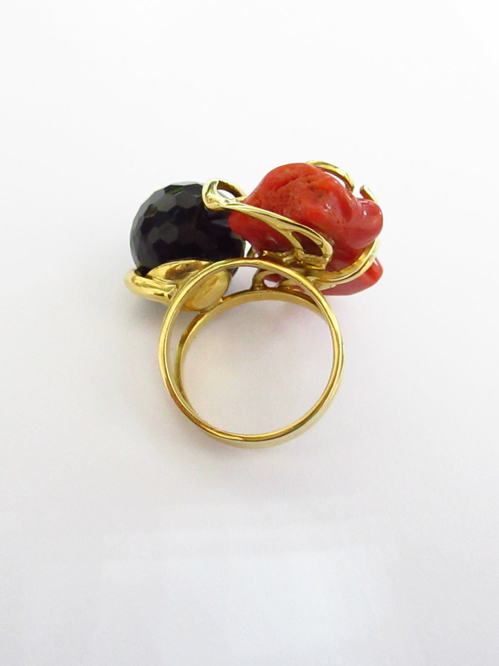 Anello fantasia donna Damiata Gioielli in oro giallo con corallo rosso e onice 3256/102