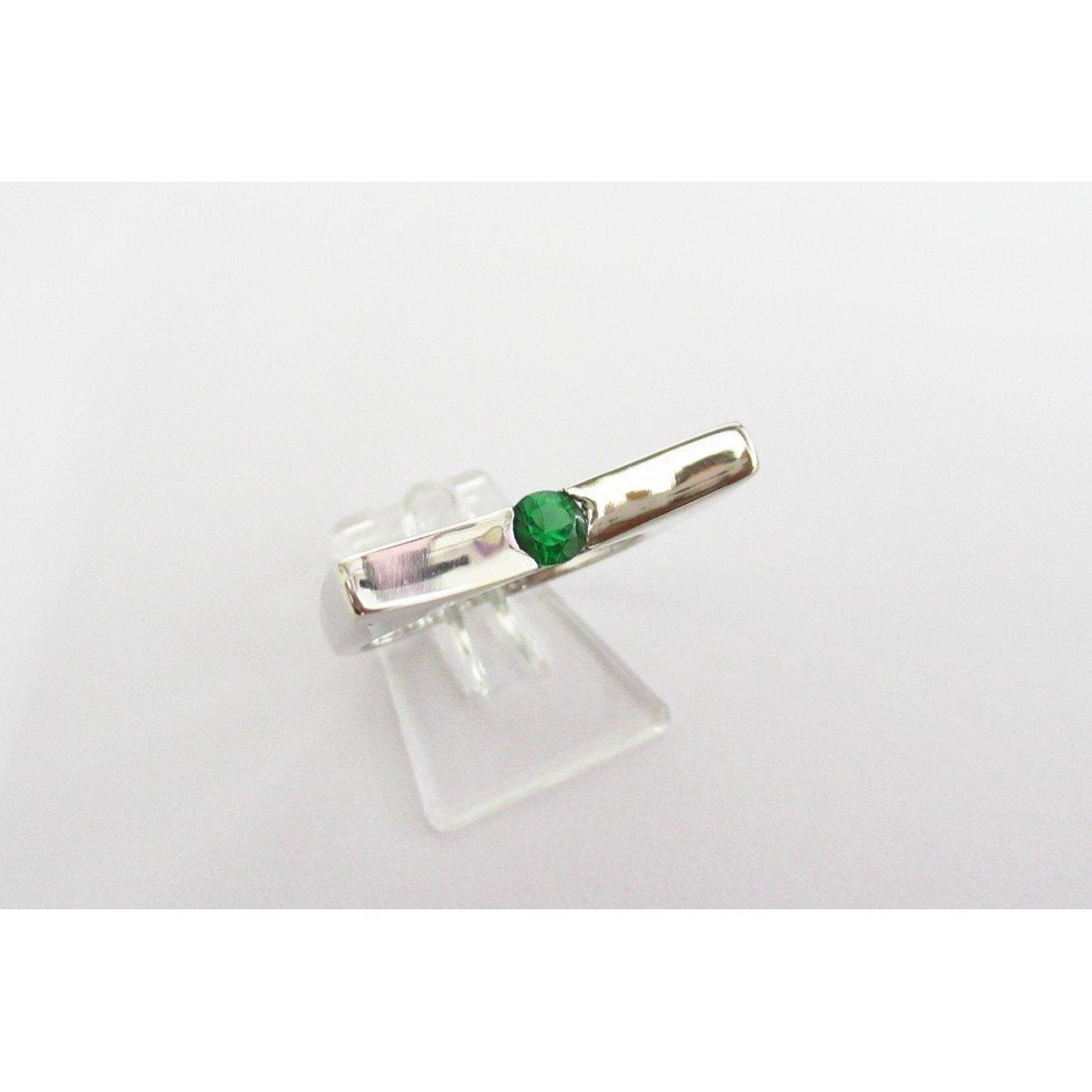 Anello donna Damiata Gioielli in oro bianco con un quarzo verde 570/5/102/3