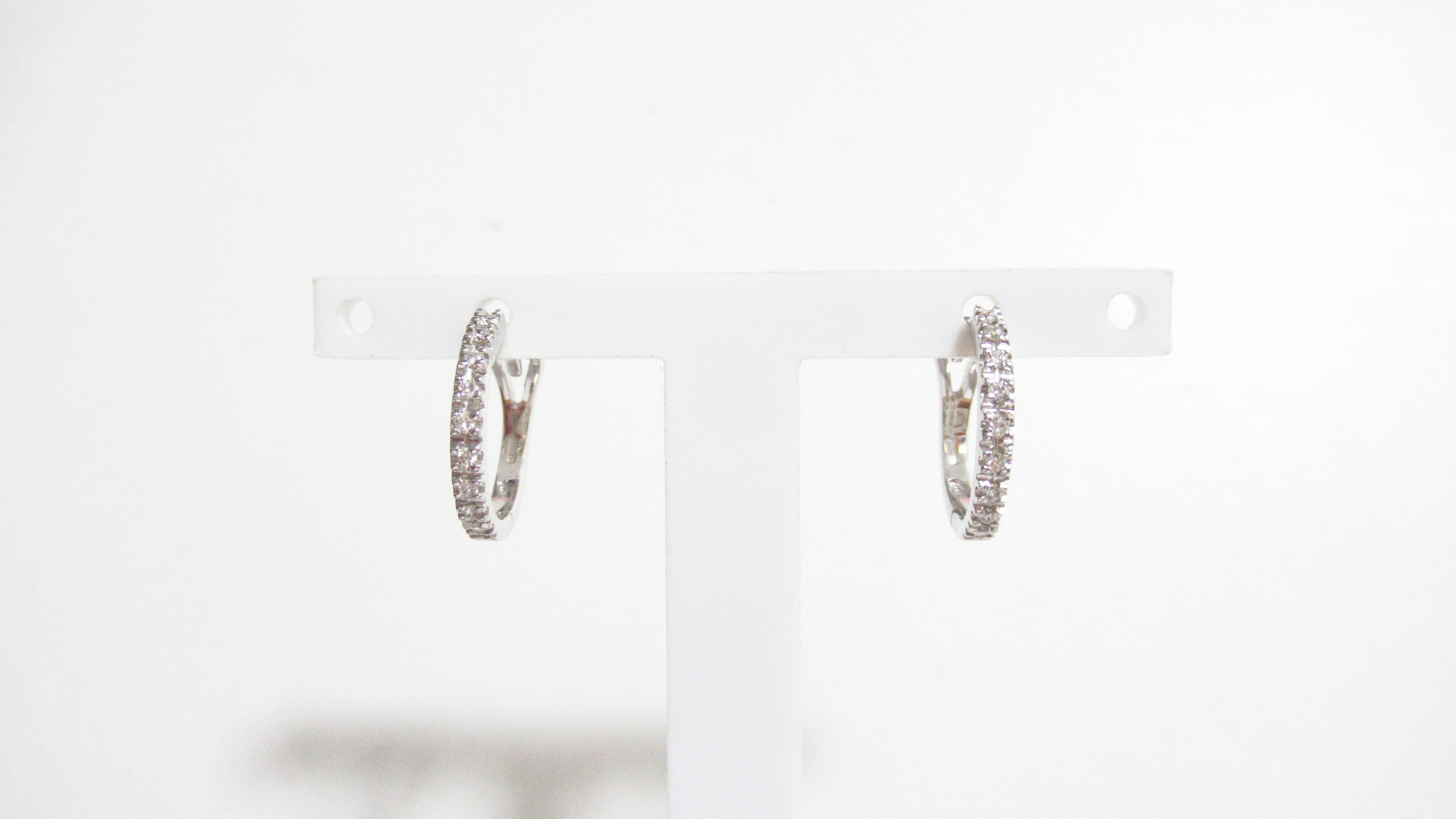 Orecchini cerchio donna Recarlo in oro bianco e diamanti A016/B