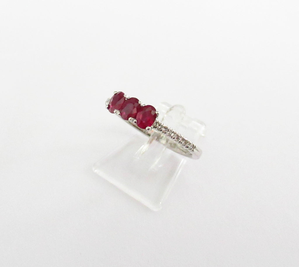 Anello donna Giorgio Visconti in oro bianco, diamanti e rubini AB15727R