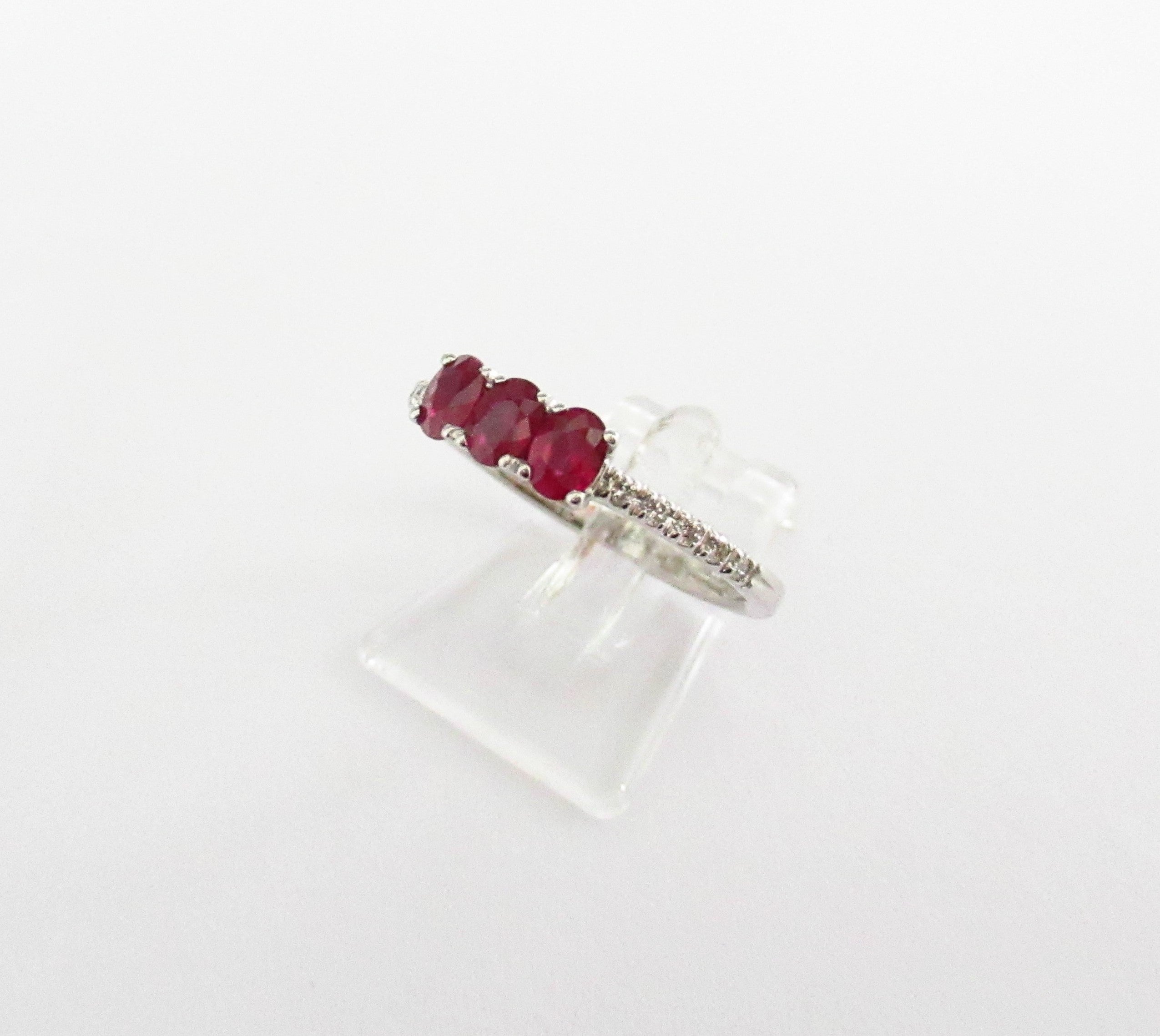 Anello donna Giorgio Visconti in oro bianco, diamanti e rubini AB15727R