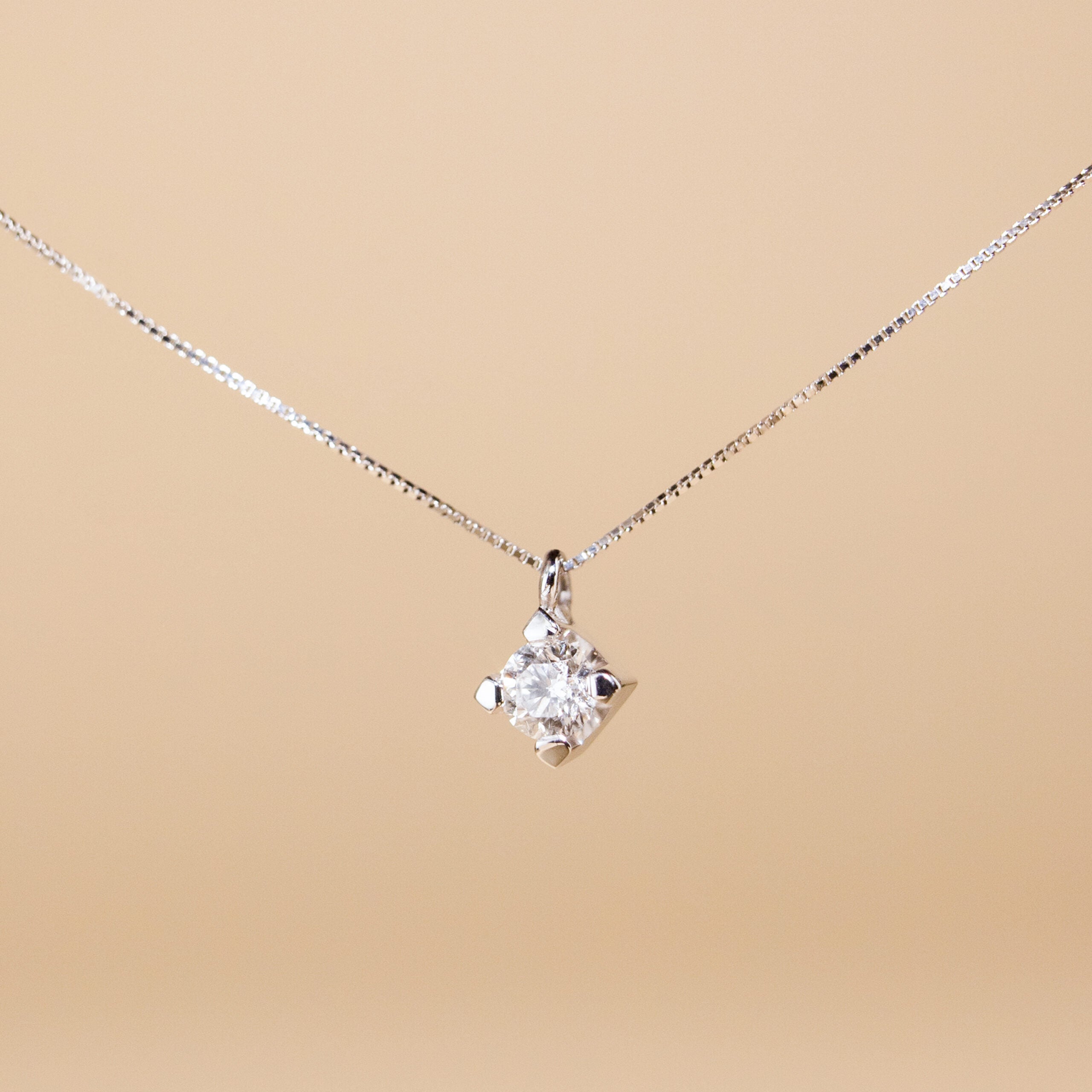 Collana punto luce donna Orelù in oro bianco e diamante di 0,16 carati 001024VE