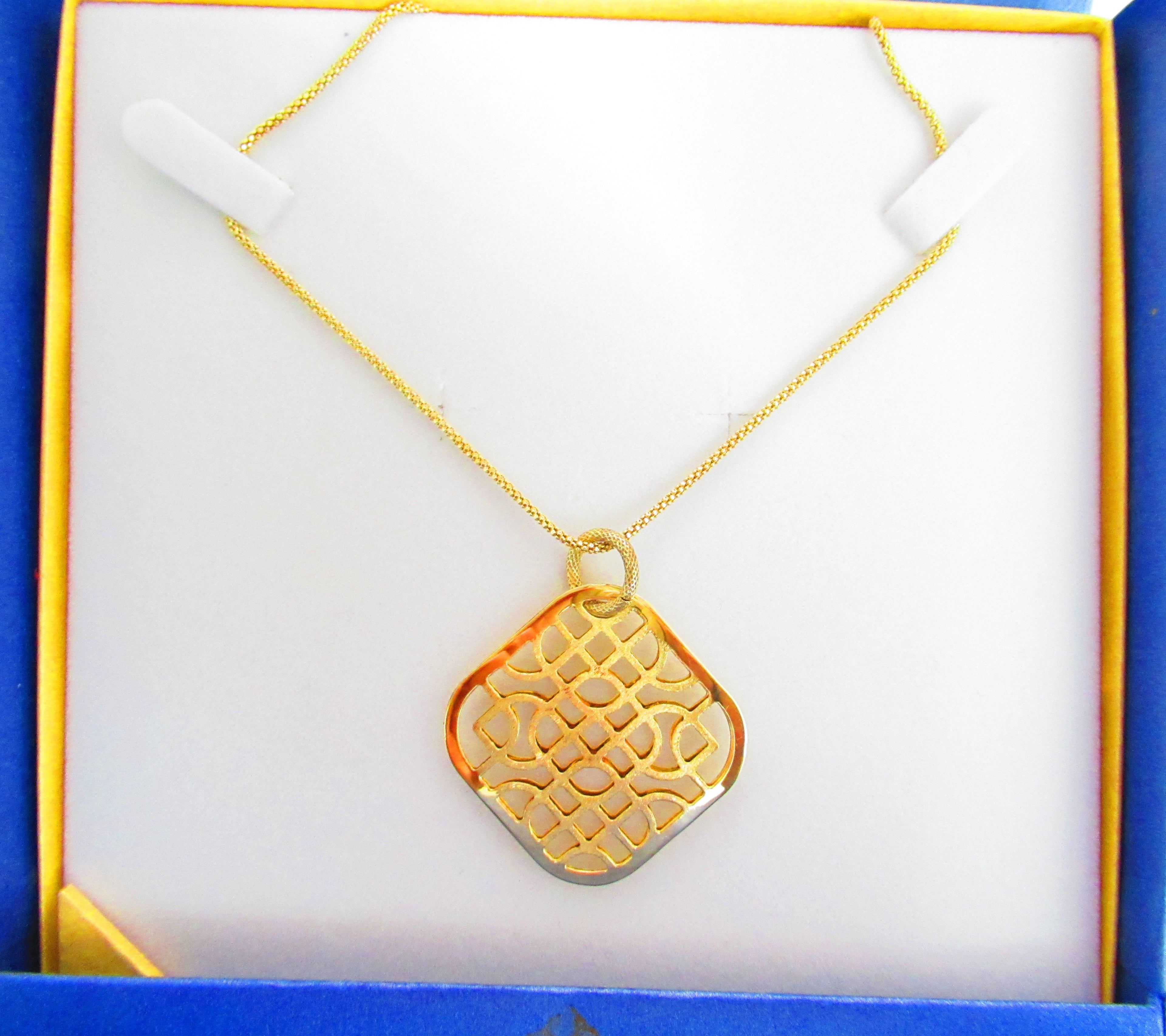 Collana donna Orelù in acciaio dorato con pendente ref. CCPRG0001