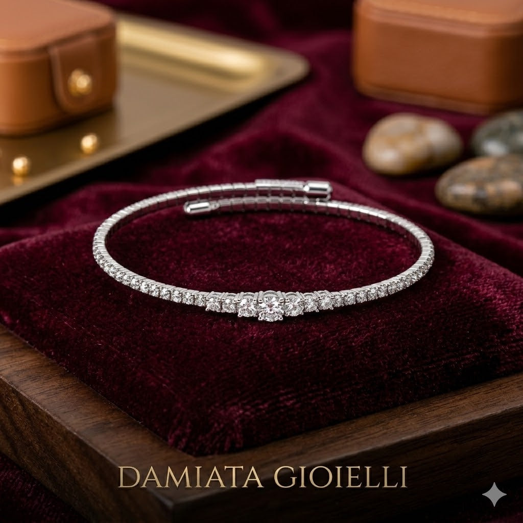 Bracciale rigido donna Kiara collezione Basik Chic in ottone e cristalli KBRD1465B