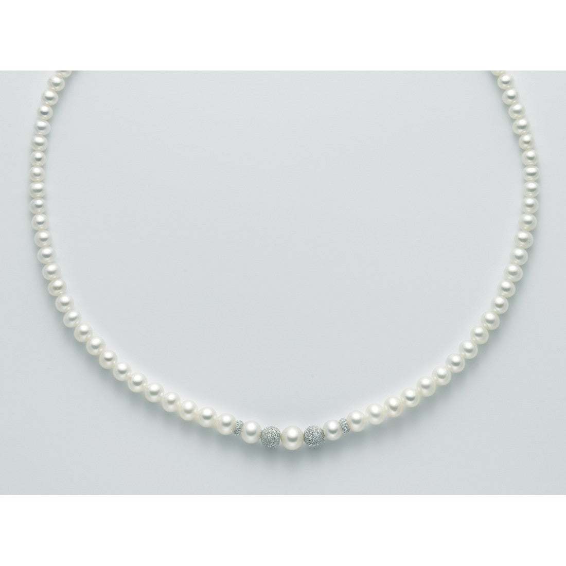 Collana filo di perle a scalare donna Miluna in oro bianco PCL4679V