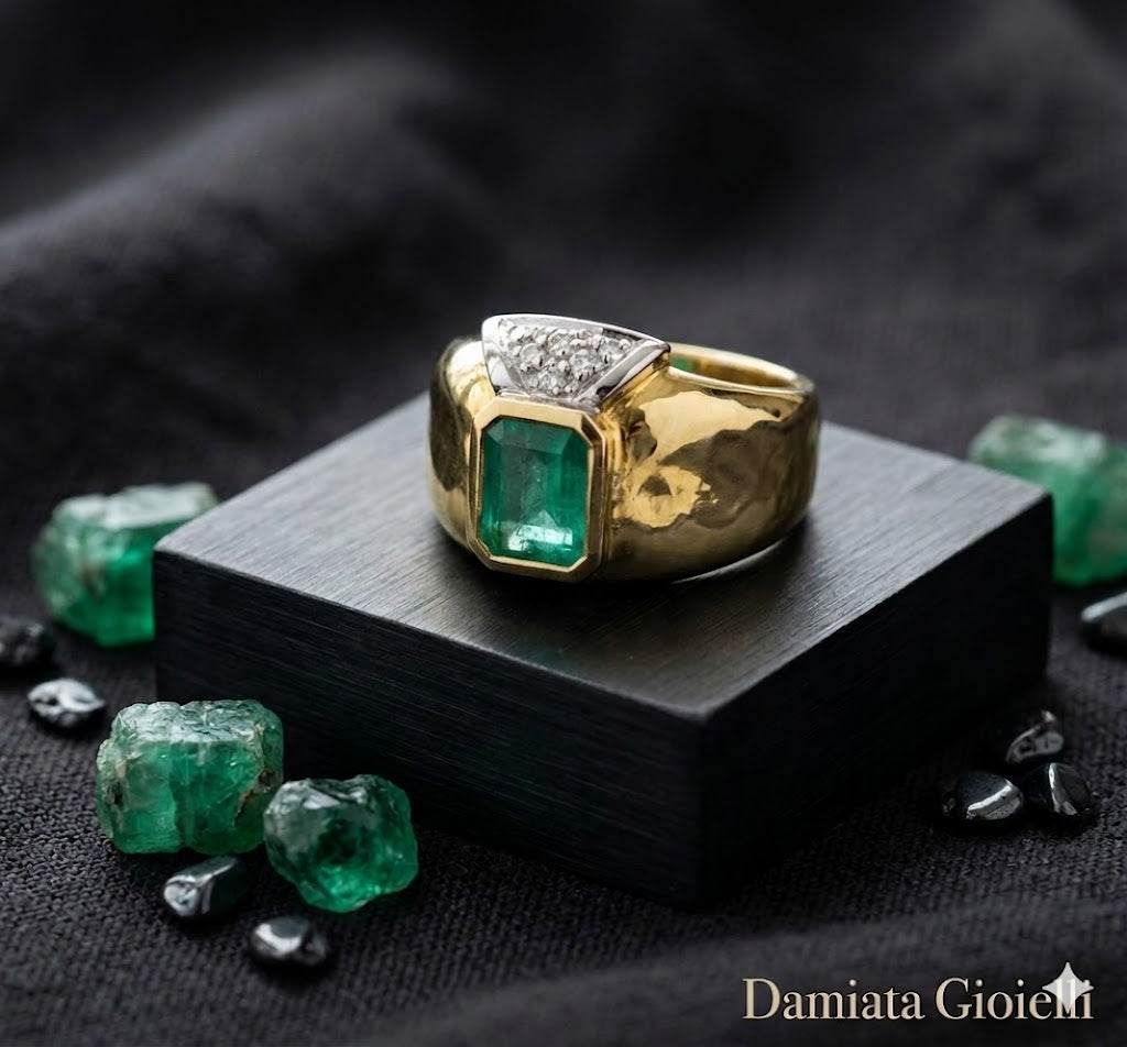 Anello donna Recarlo in oro giallo, diamanti e smeraldo XD501/040