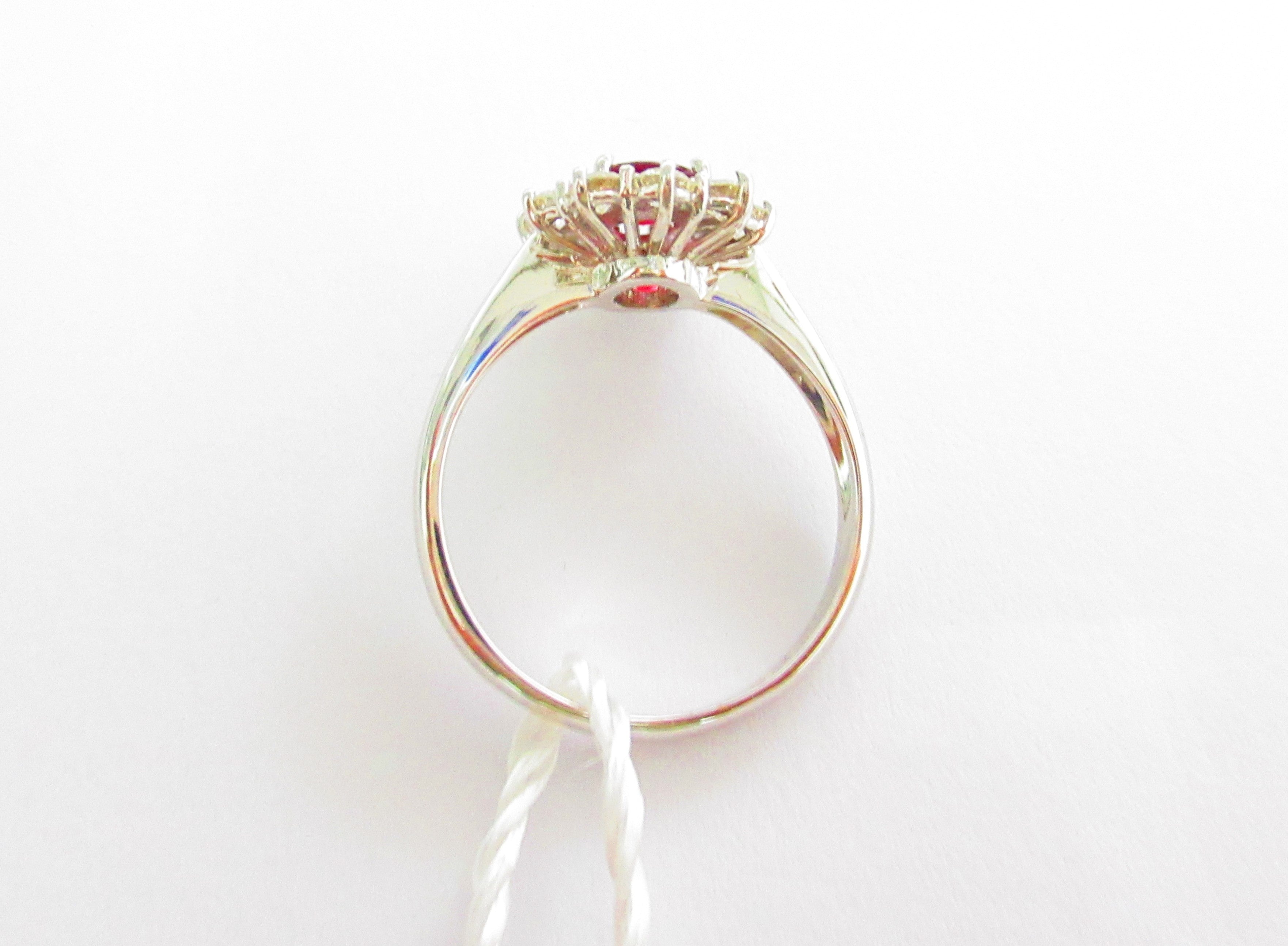Anello donna Lucciole Gioielli in oro bianco, diamanti e rubino ANK+C076/068R