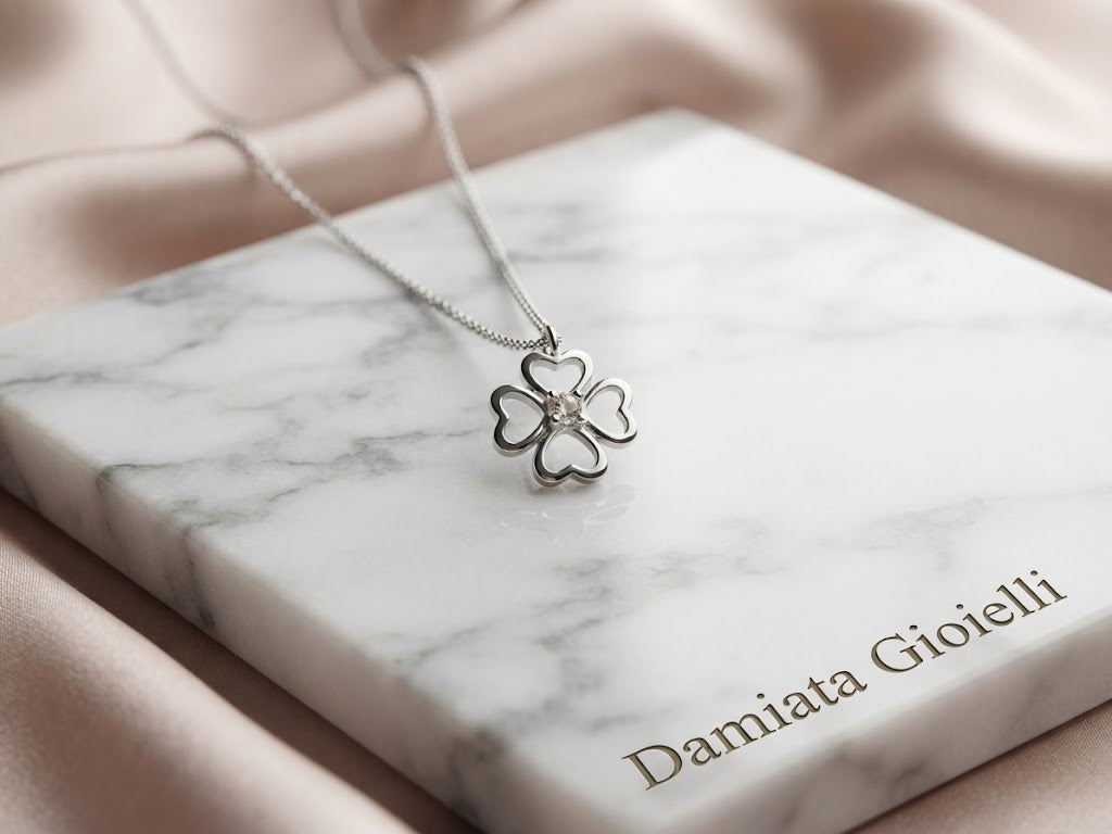 Collana con fiore donna Orelù in oro bianco e diamante di 0,01 carati ref. AU160MA