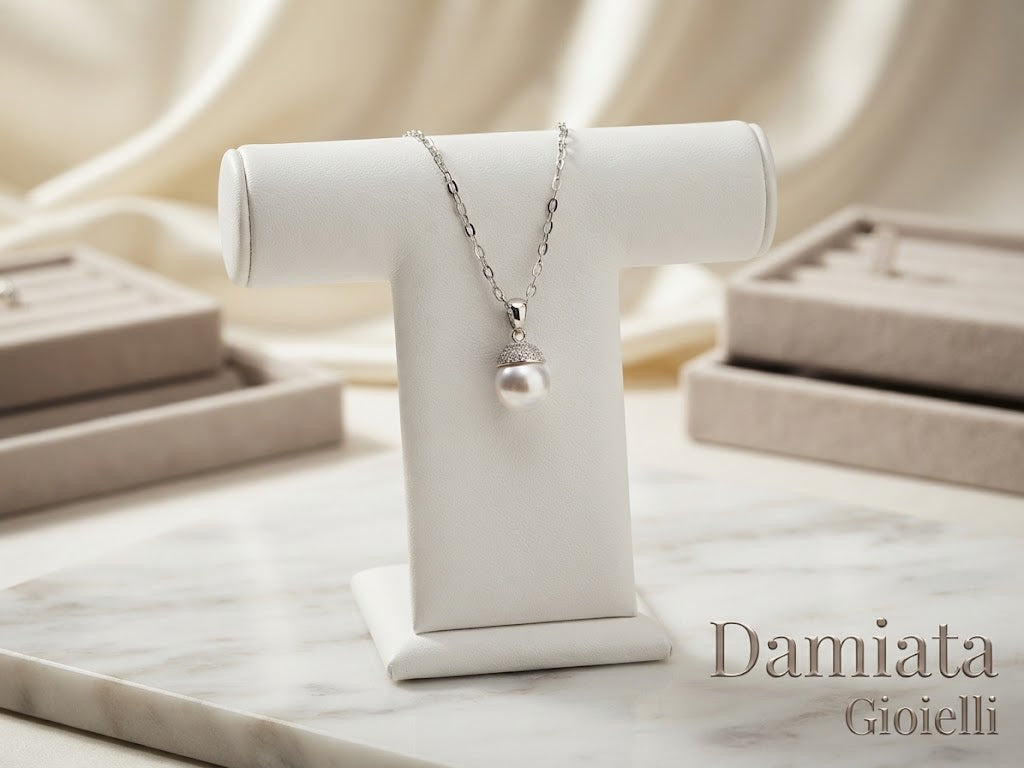 Collana donna Orelù in oro bianco, perla AUSTRALIA e diamanti di 0,26 carati ref. AUCAMAN