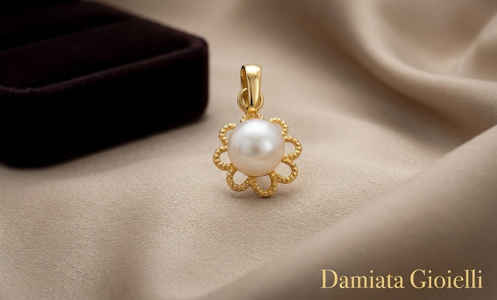 Ciondolo donna Damiata Gioielli in oro giallo con perla 6-6,5 ref. CIO0001PE