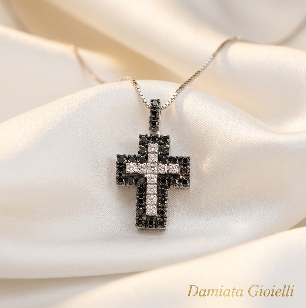 Collana con croce donna Orelù in oro bianco e diamanti di 0,90 carati ref. FETMXMMA
