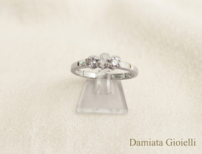 Anello trilogy donna Orelù in oro bianco e diamanti di 0,28 carati ref. MANTOTTZ