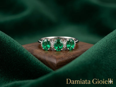Anello donna Orelù in oro bianco con diamanti e smeraldi ref. ORE5