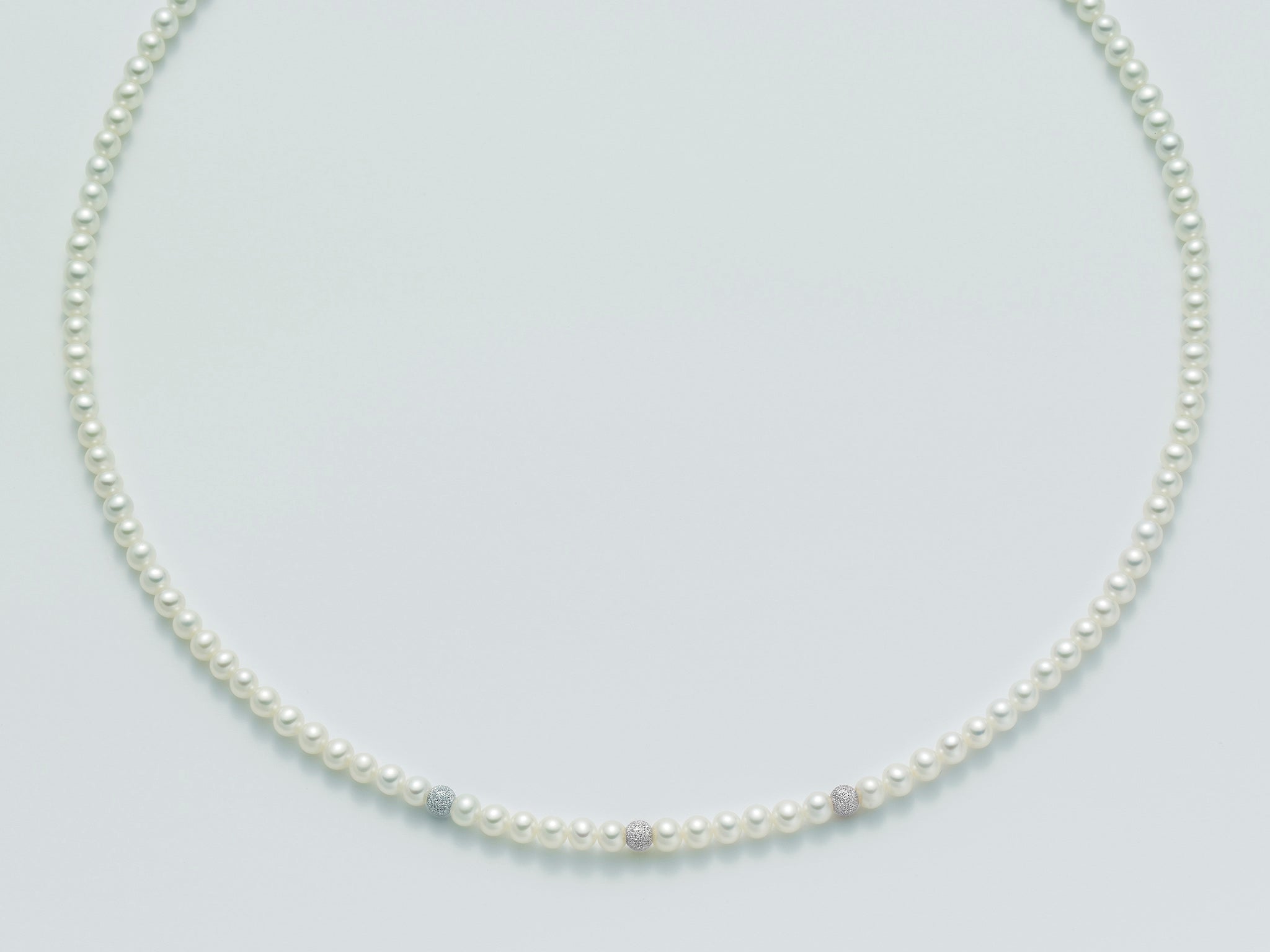 Collana donna Miluna filo di perle in oro bianco PCL1701BV