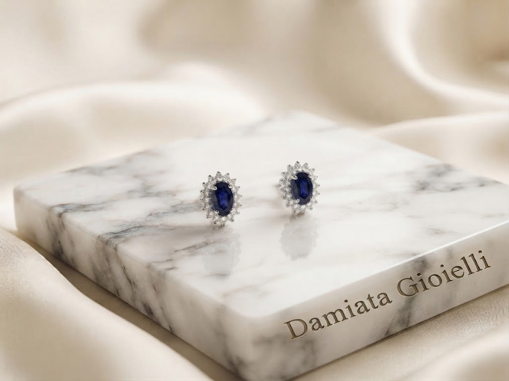 Orecchini donna Orelù in oro bianco con zaffiri e diamanti di 0,28 carati ref. TREZXCZ
